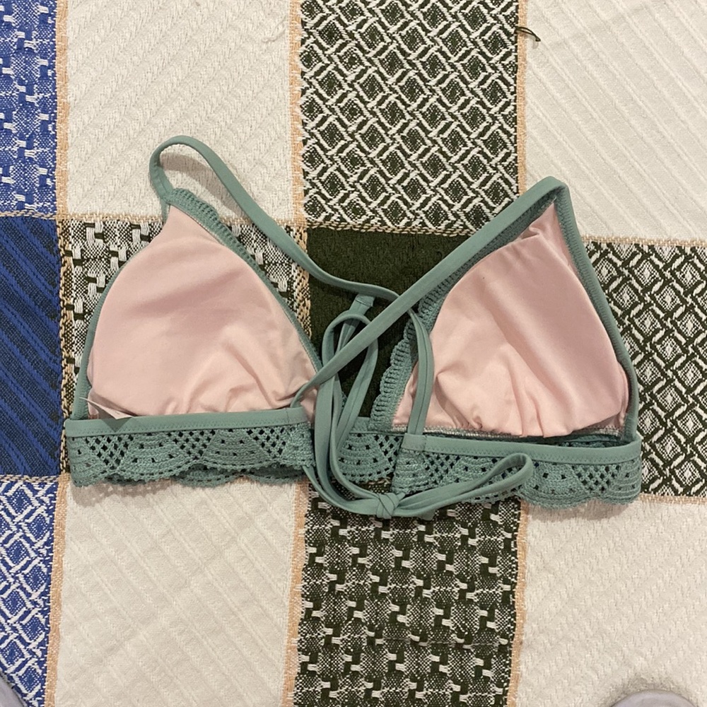 Shade & Shore Swim Suit Top- Knit Detail - Picture 2 of 4
